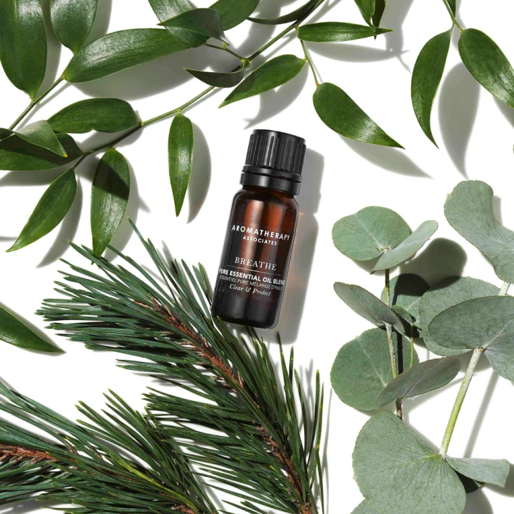 Aromatherapy Associates Breathe Pure Essential Oil Blend ułatwiający oddychanie olejek do inhalacji 