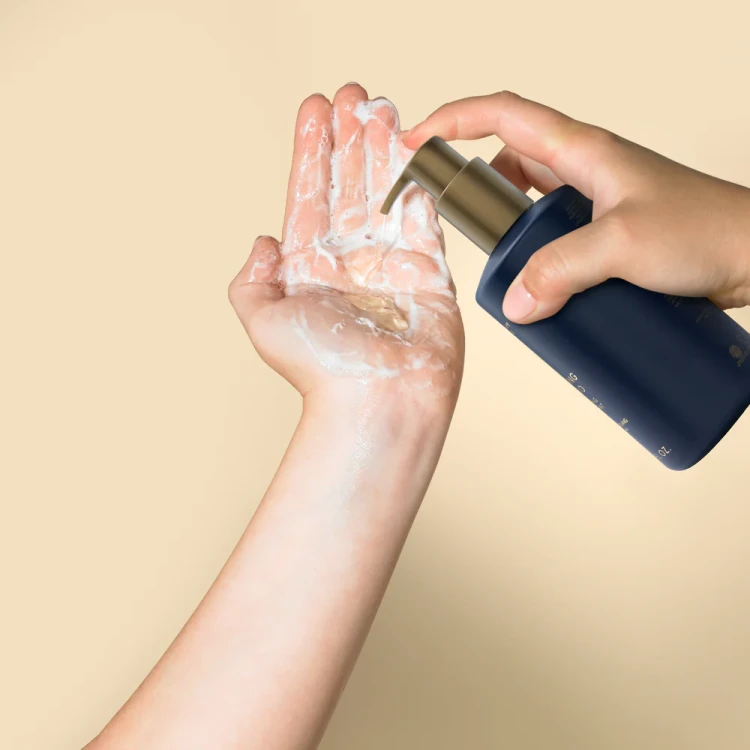 Aromatherapy Associates Nourishing Shampoo odżywczy szampon 300 ml