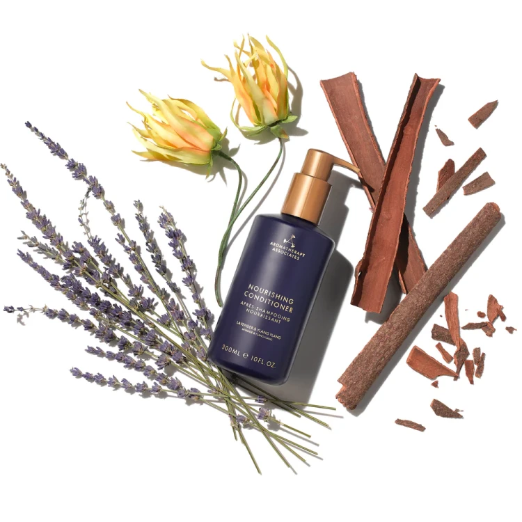 Aromatherapy Associates Nourishing Conditioner regenerująca odżywka do włosów 300 ml