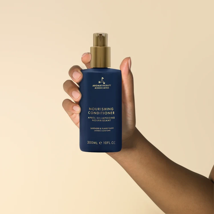 Aromatherapy Associates Nourishing Conditioner regenerująca odżywka do włosów 300 ml