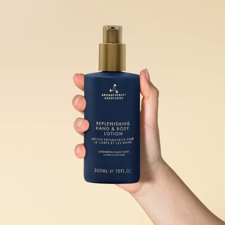 Aromatherapy Associates Replenishing Hand & Body Lotion aromaterapeutyczny balsam do rąk i ciała 300